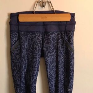 Lululemon size 4 capris